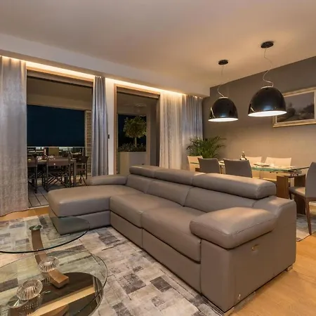 Lejlighed Luxury Gabriela With Pool Split