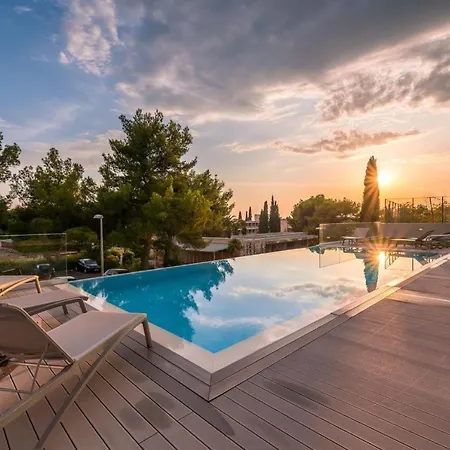 Luxury Gabriela With Pool * Split
